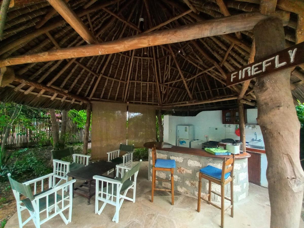 Watamu Beach Cottages B&B Екстер'єр фото