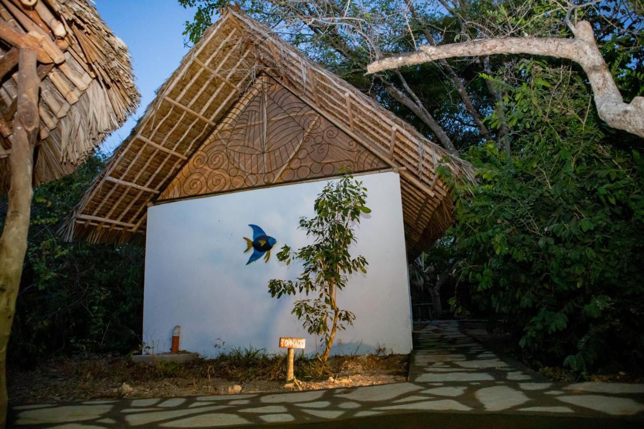 Watamu Beach Cottages B&B Екстер'єр фото