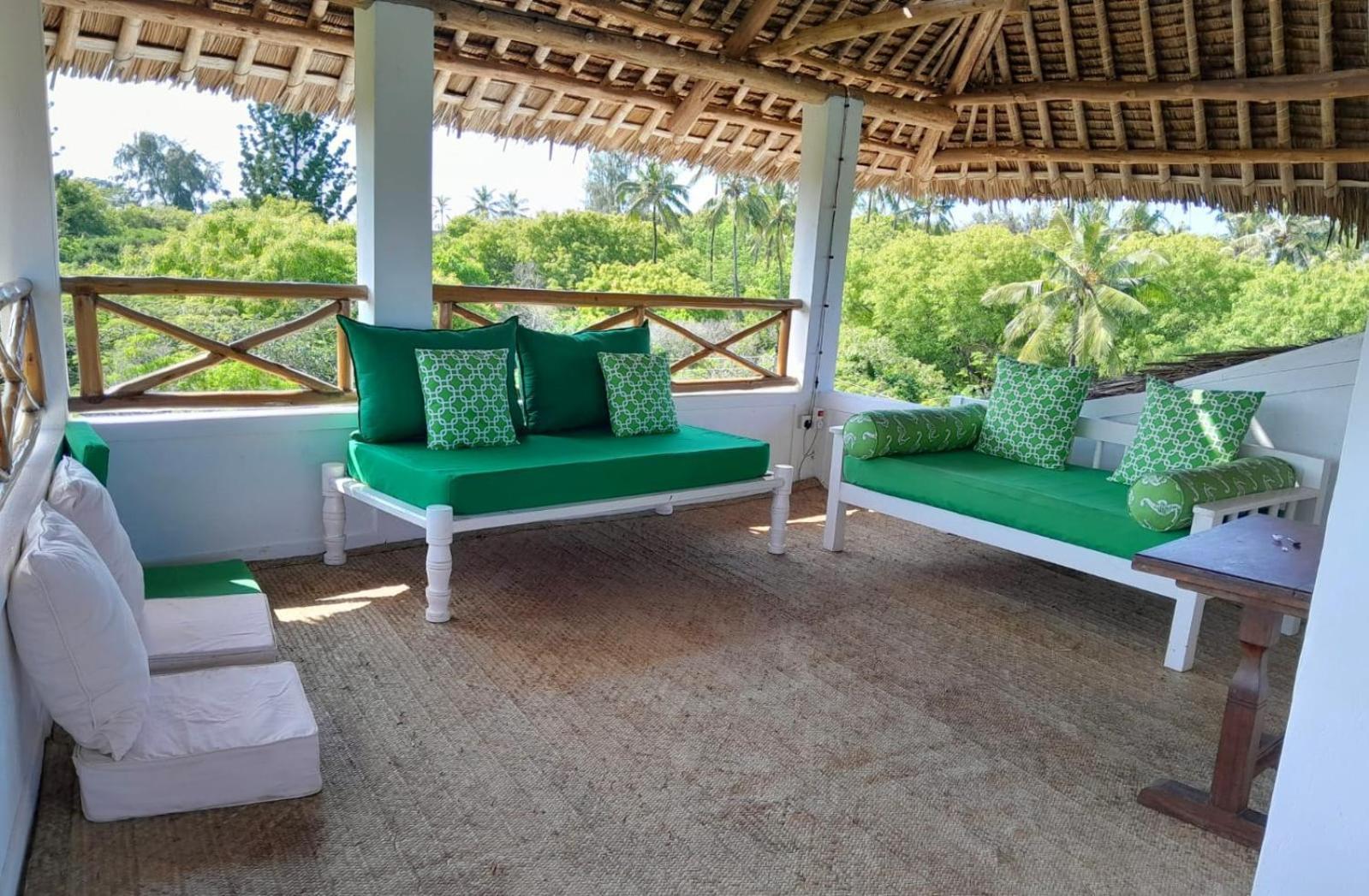Watamu Beach Cottages B&B Екстер'єр фото