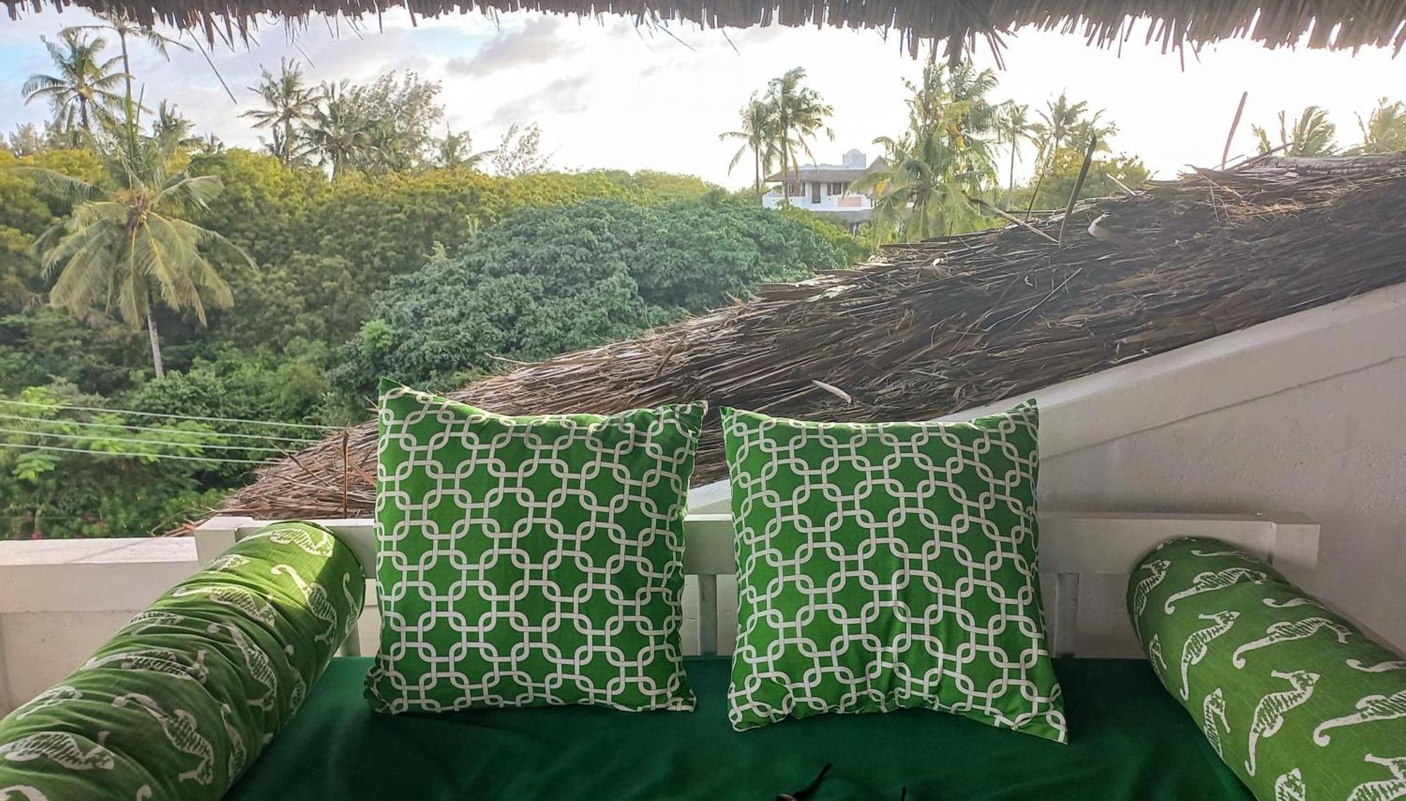 Watamu Beach Cottages B&B Екстер'єр фото