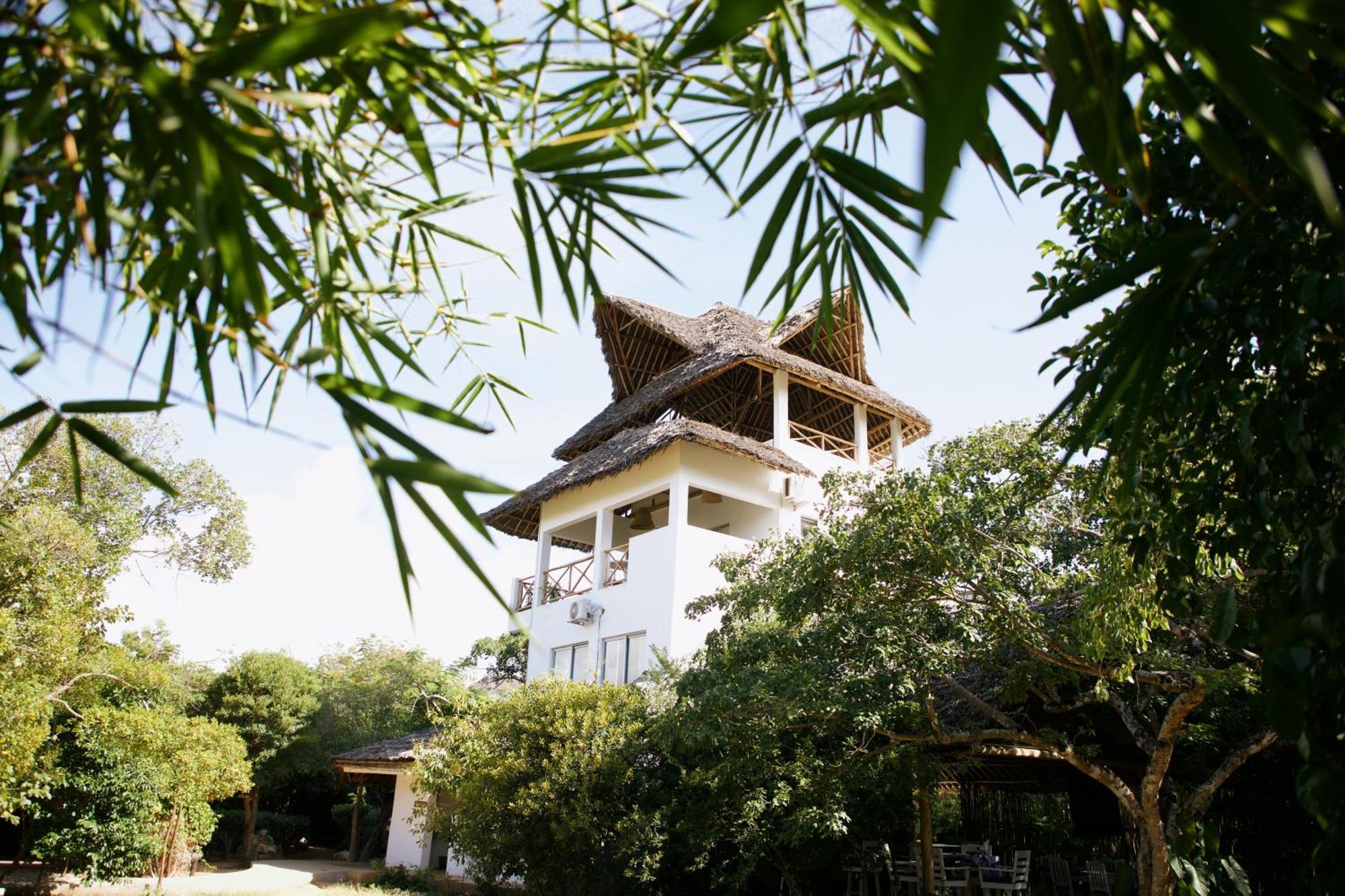 Watamu Beach Cottages B&B Екстер'єр фото
