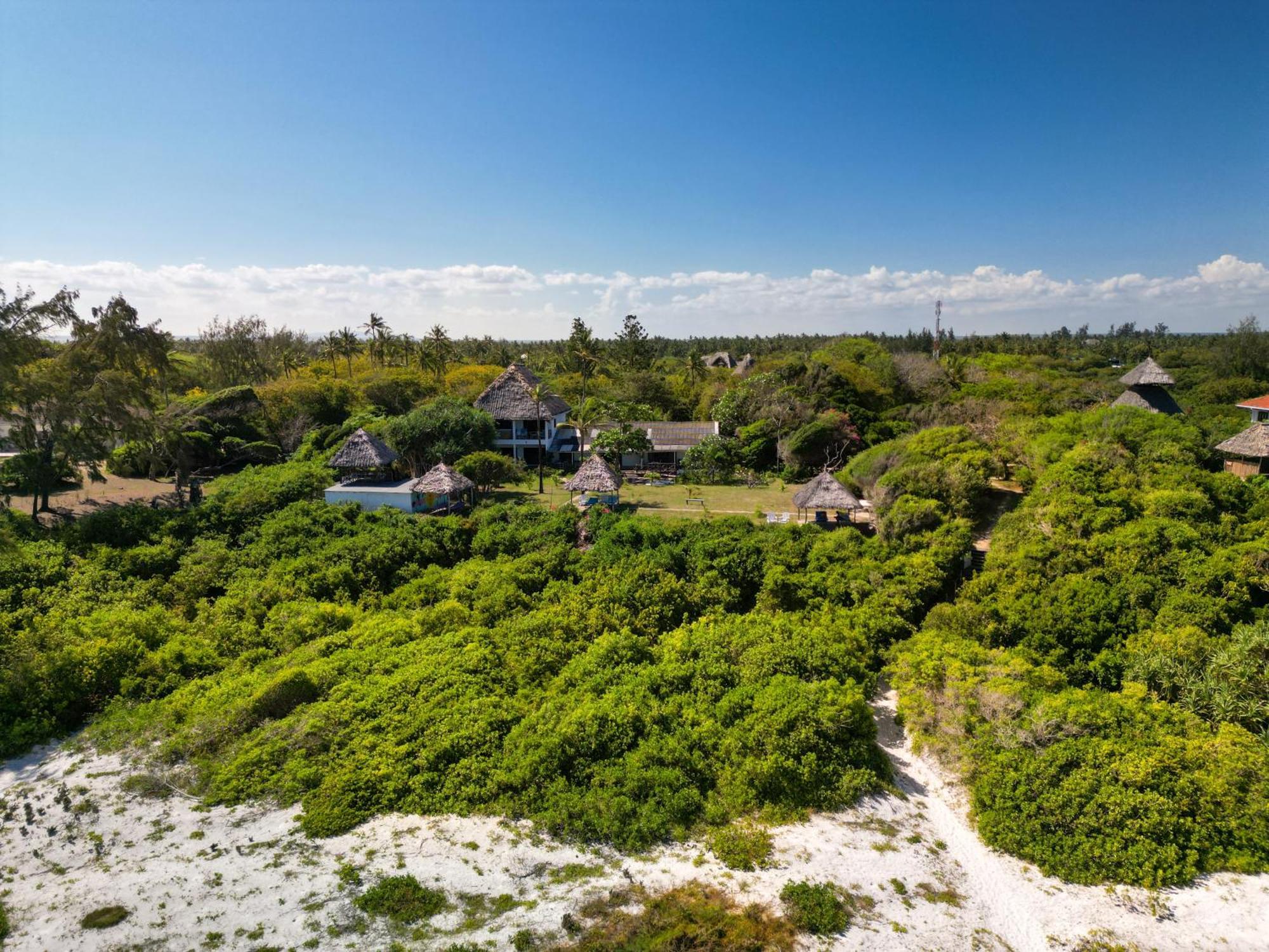 Watamu Beach Cottages B&B Екстер'єр фото