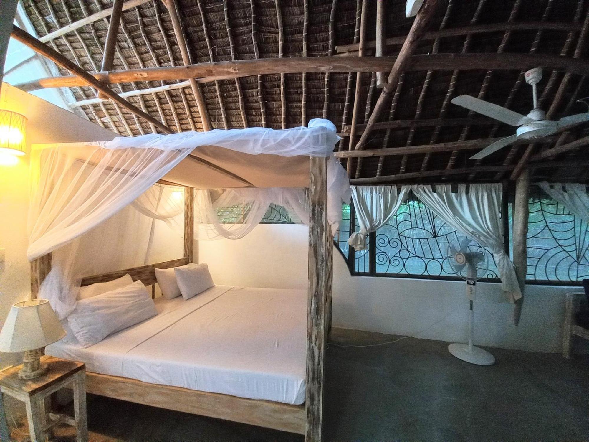Watamu Beach Cottages B&B Номер фото