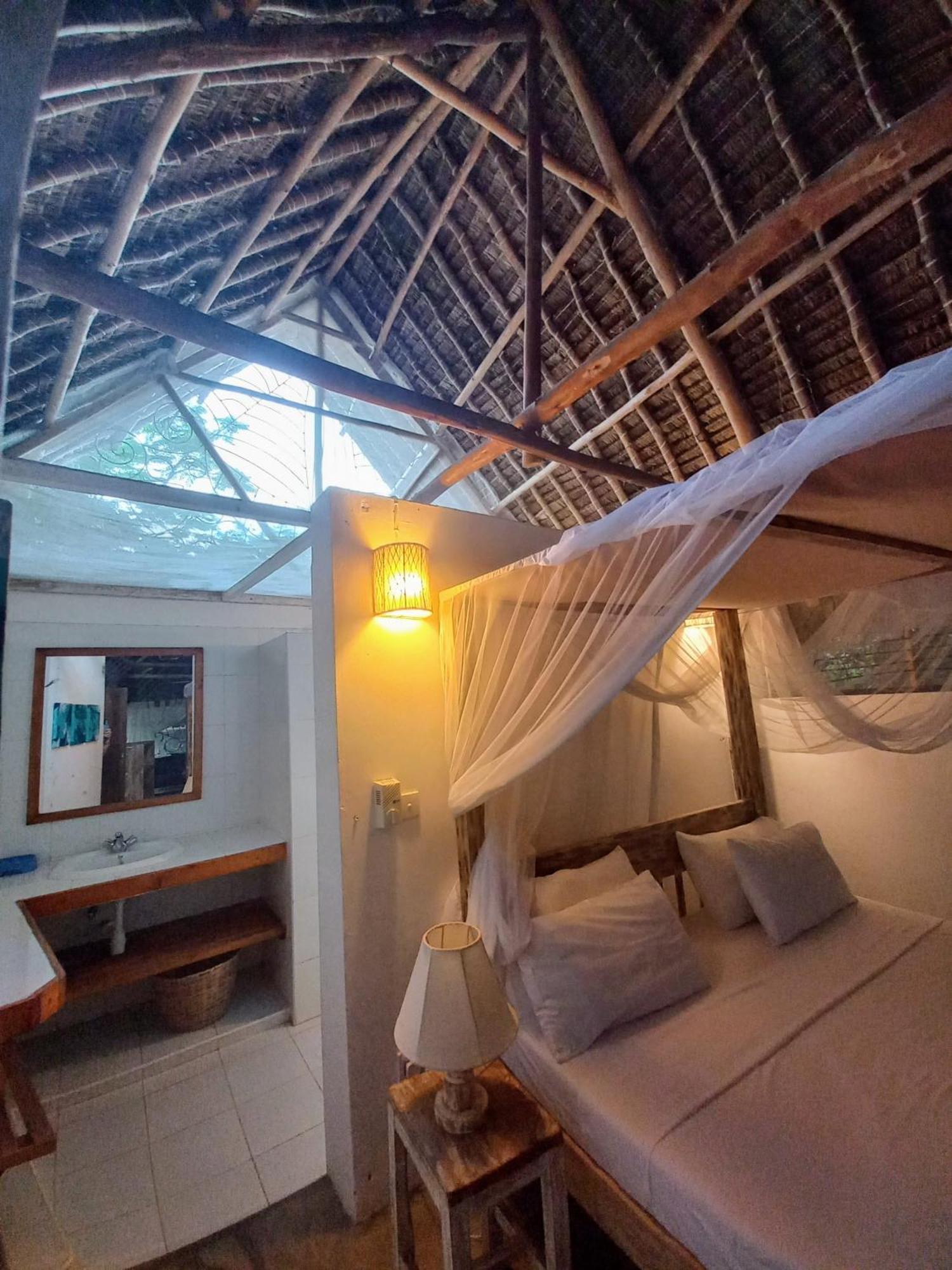 Watamu Beach Cottages B&B Номер фото