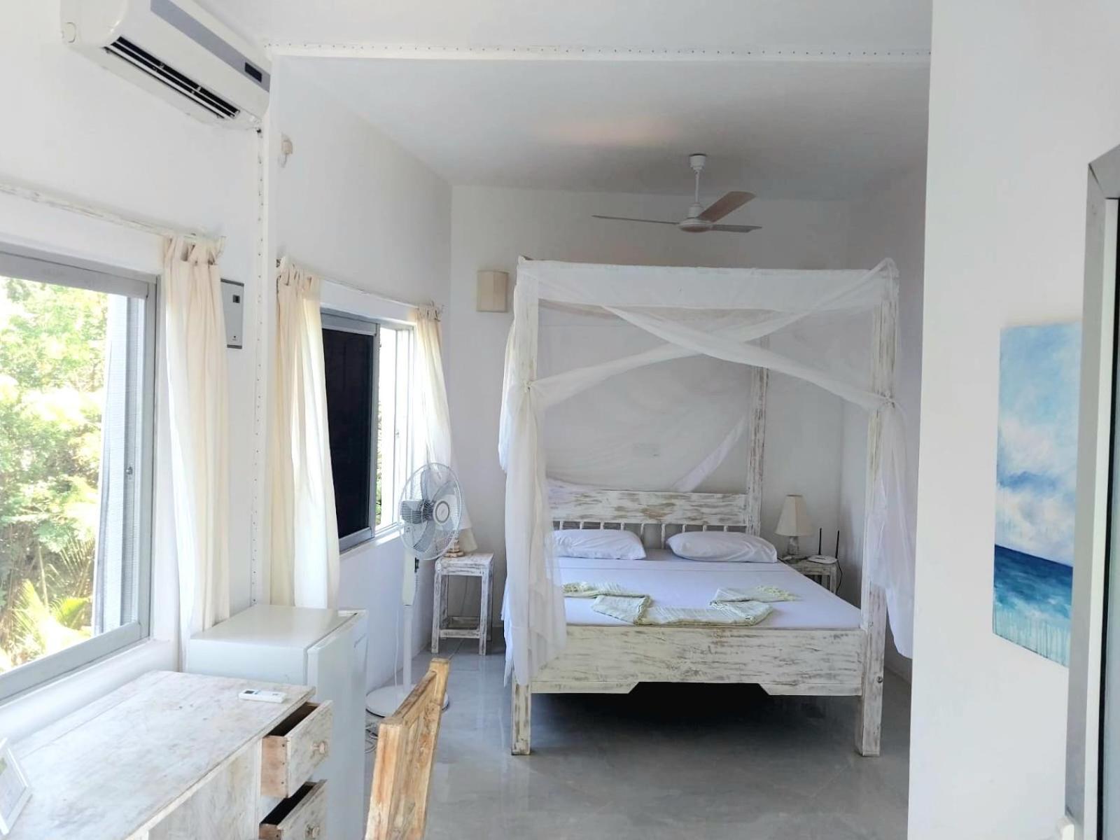 Watamu Beach Cottages B&B Екстер'єр фото
